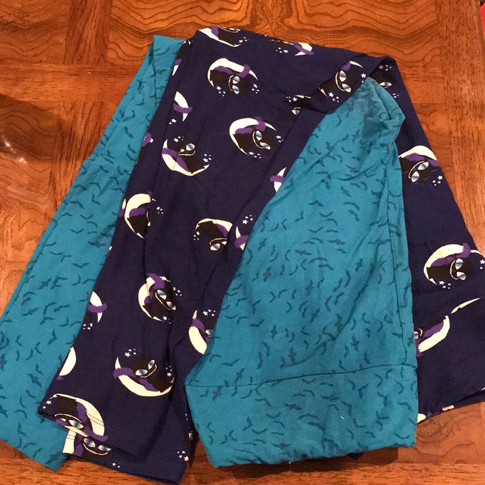2 pairs LuLaRoe Halloween TC Leggings